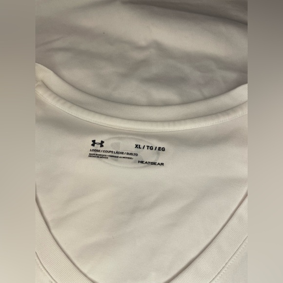 Under Armour Shirt - Picture 3 of 5